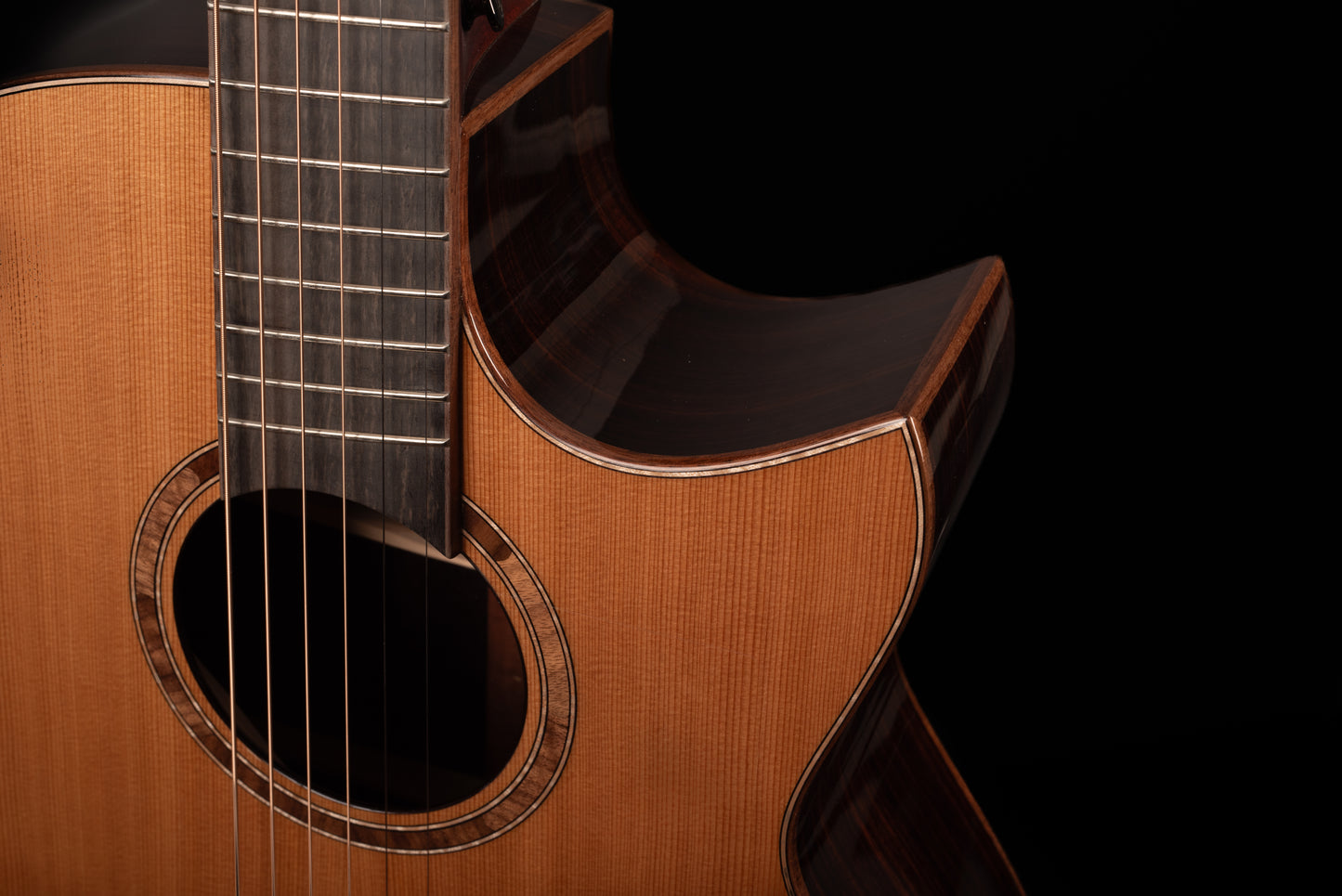 AVENIR 25 SERIES AUDITORIUM CEDAR ROSEWOOD FAN FRET