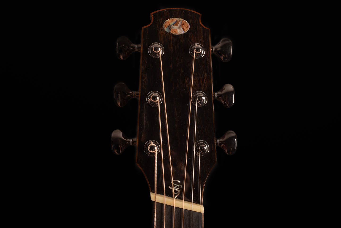 AVENIR 25 SERIES AUDITORIUM ENGELMANN SPRUCE WENGE FAN FRET
