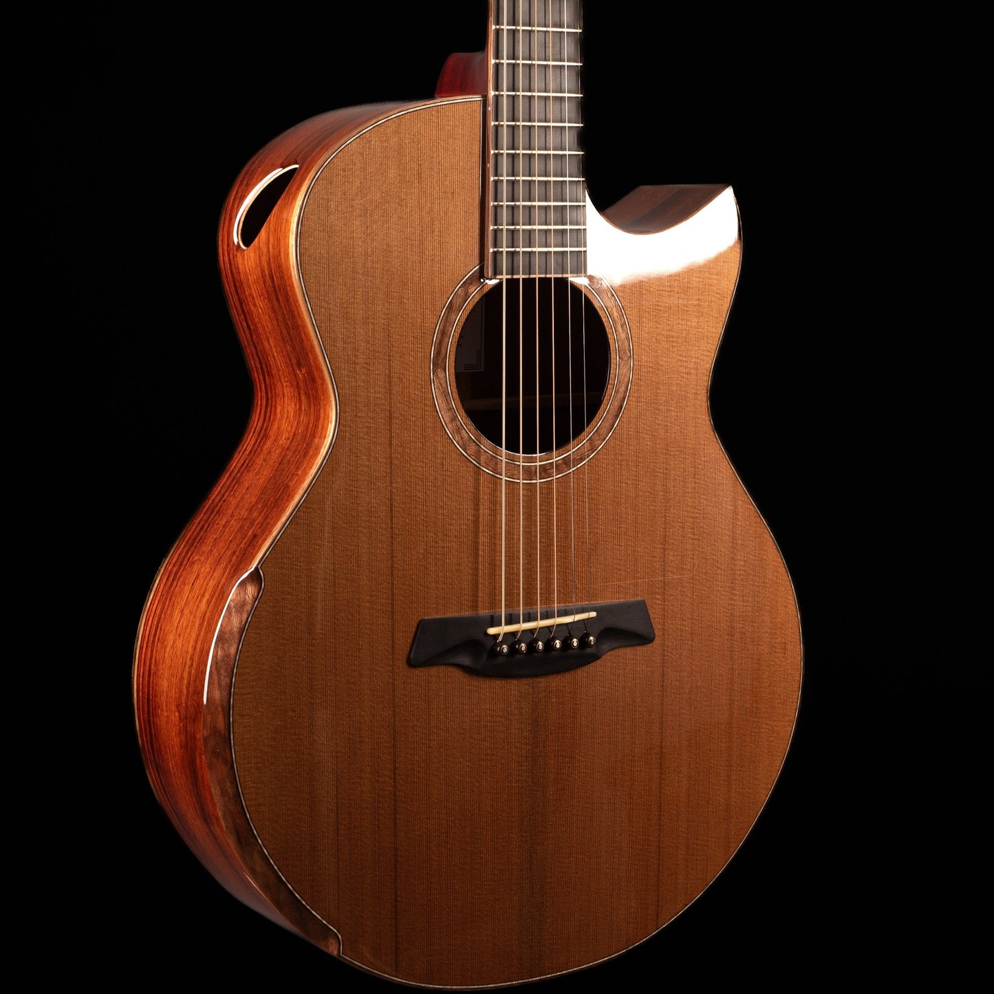 AVENIR 25 SERIES AUDITORIUM CEDAR SANTOS ROSEWOOD