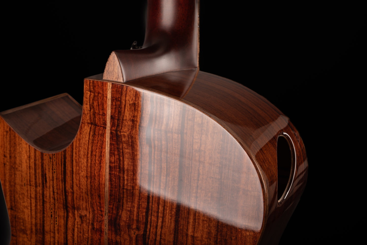 AVENIR 25 SERIES AUDITORIUM CEDAR SANTOS ROSEWOOD FAN FRET