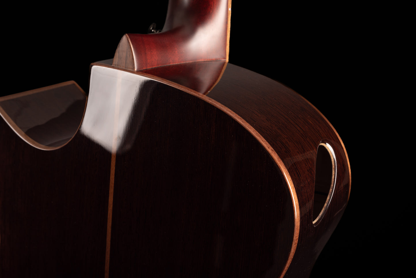 AVENIR 25 SERIES AUDITORIUM ENGELMANN SPRUCE WENGE FAN FRET