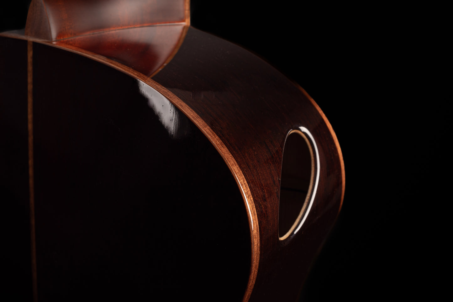 AVENIR 25 SERIES AUDITORIUM ENGELMANN SPRUCE WENGE