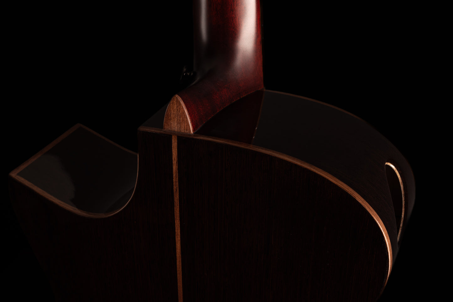 AVENIR 25 SERIES LARGE AUDITORIUM ENGELMANN SPRUCE WENGE FAN FRET