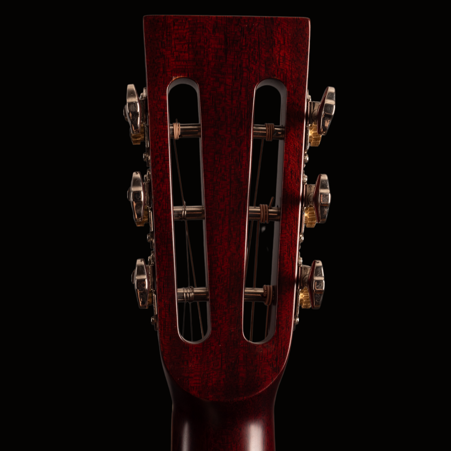 AVENIR TRADITIONAL PARLOUR