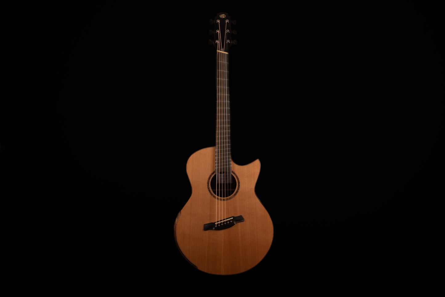 AVENIR 25 SERIES AUDITORIUM CEDAR ROSEWOOD FAN FRET
