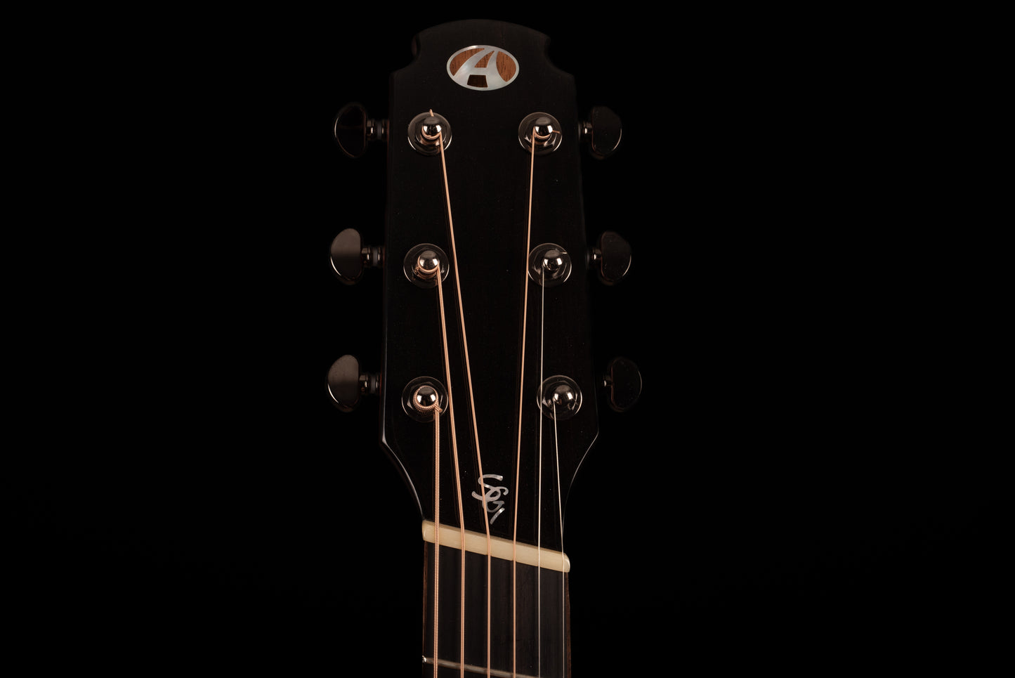 AVENIR 20 SERIES AUDITORIUM ENGELMANN SPRUCE WENGE FAN FRET