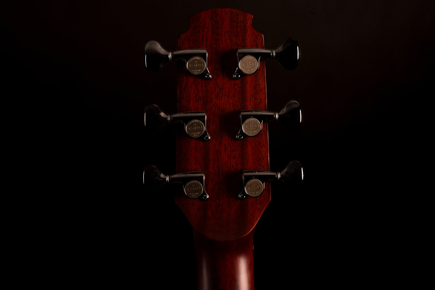 AVENIR 25 SERIES AUDITORIUM ENGELMANN SPRUCE WENGE