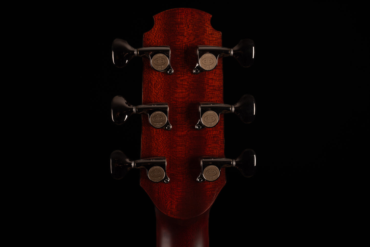 AVENIR 25 SERIES AUDITORIUM CEDAR WENGE