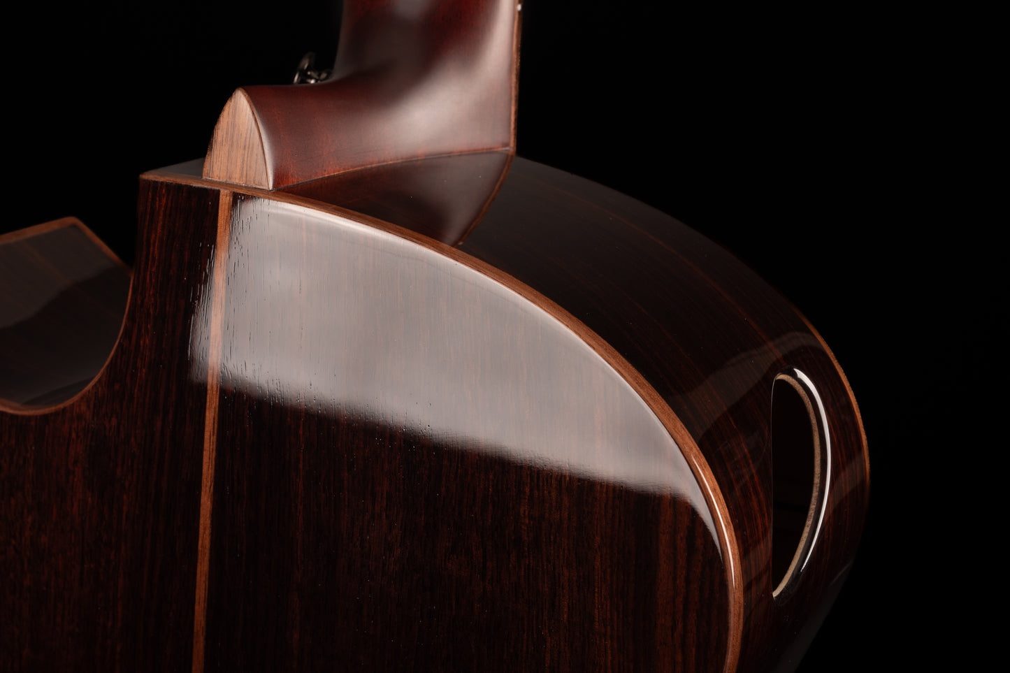 AVENIR 25 SERIES AUDITORIUM CEDAR ROSEWOOD FAN FRET