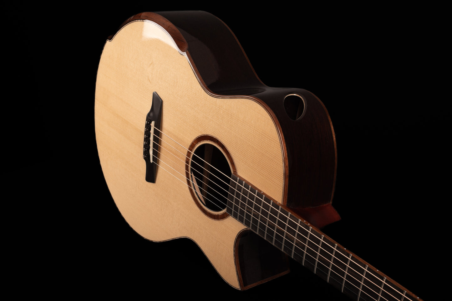 AVENIR 25 SERIES AUDITORIUM ENGELMANN SPRUCE WENGE