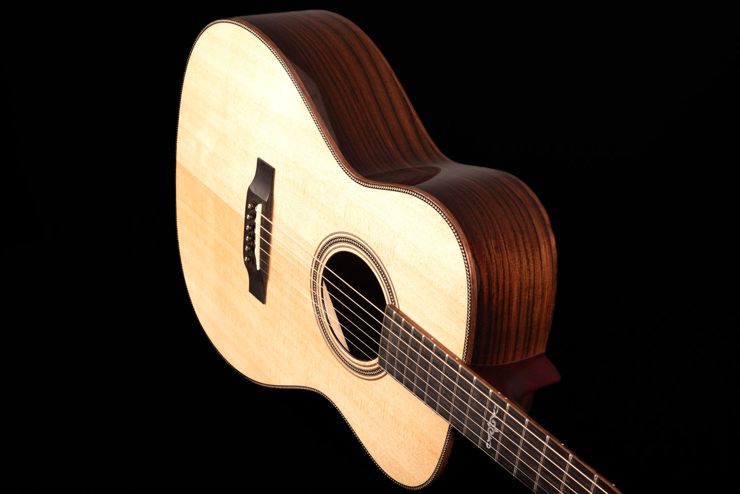 AVENIR TRADITIONAL OM