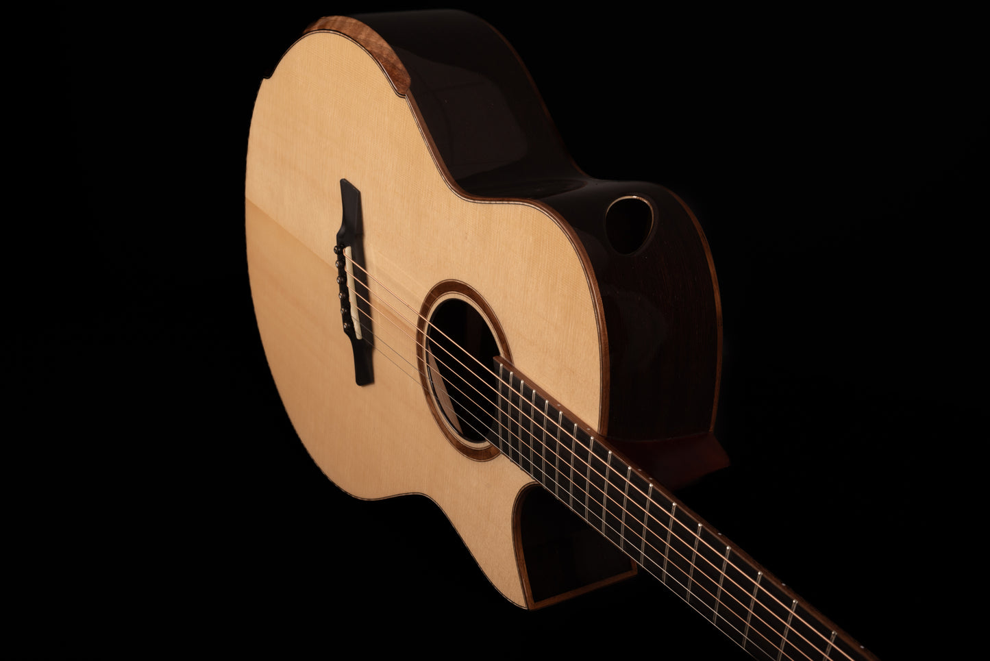 AVENIR 20 SERIES AUDITORIUM ENGELMANN SPRUCE WENGE FAN FRET