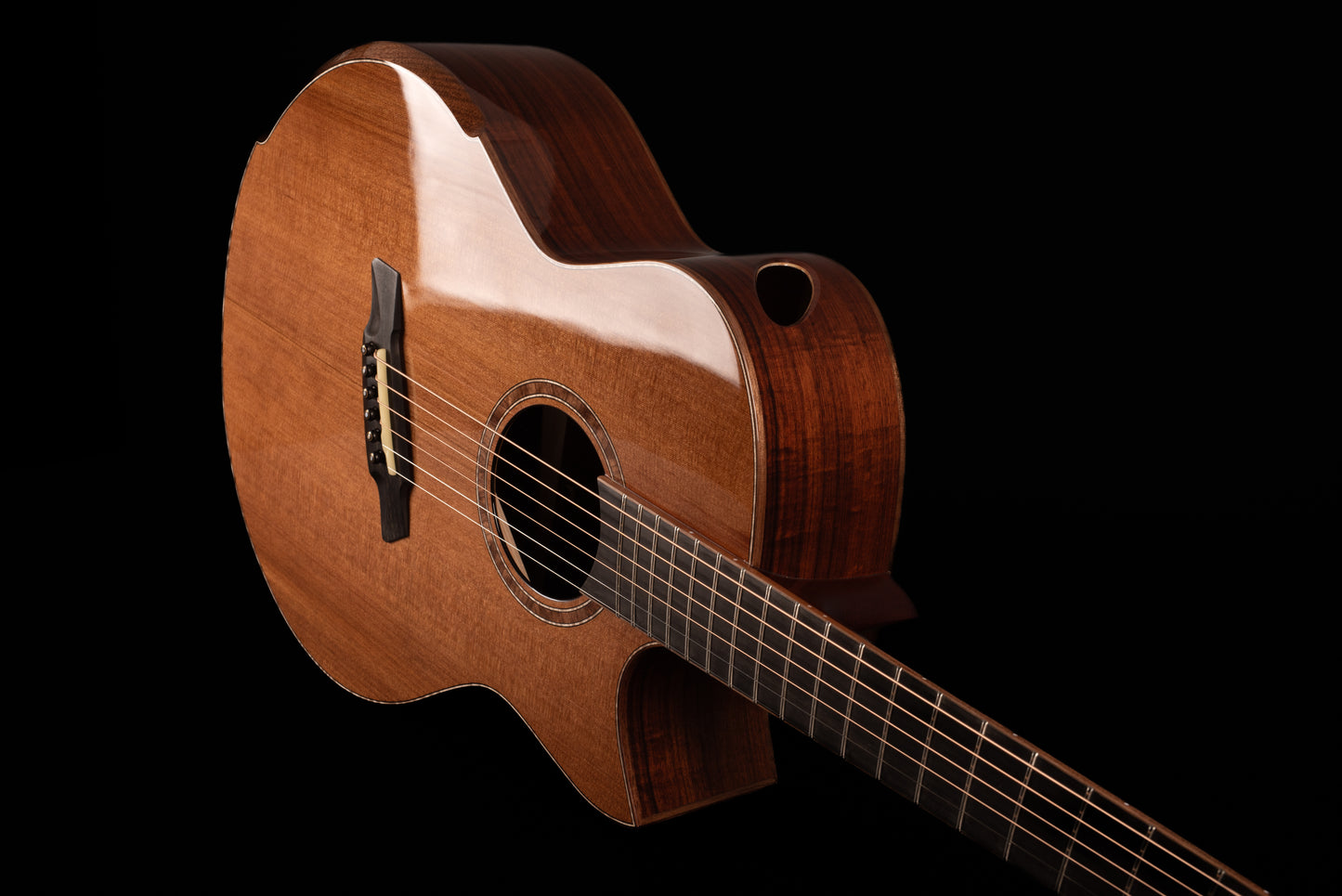 AVENIR 25 SERIES AUDITORIUM CEDAR SANTOS ROSEWOOD FAN FRET